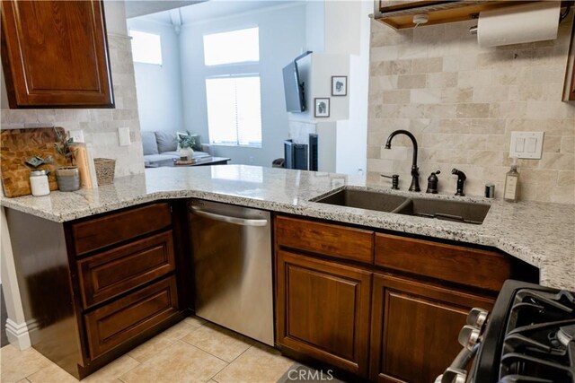 7543 W Liberty Pkwy Unit 711, Fontana, CA 92336 - photo 24