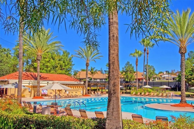 42192 Delmonte St, Temecula, CA 92591 - community pool with a patio area