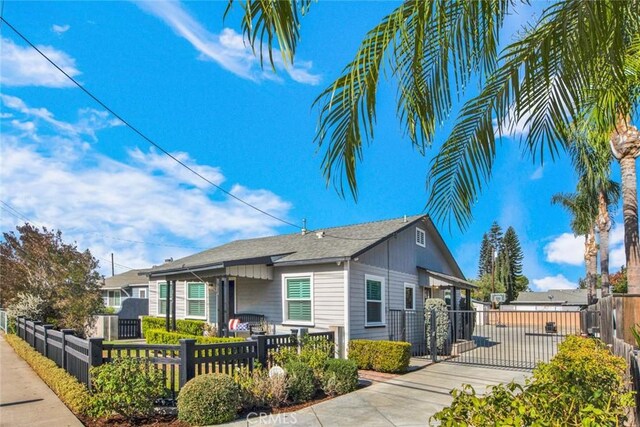 343 W Fletcher Ave, Orange, CA 92865 - view of front facade featuring a fenced front yard