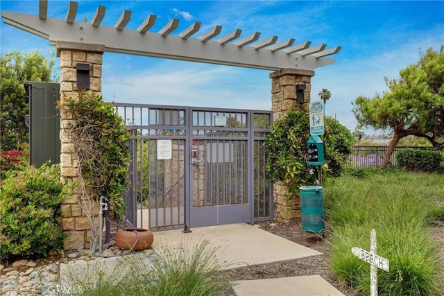 2393 Ocean St, Carlsbad, CA 92008 - view of gate