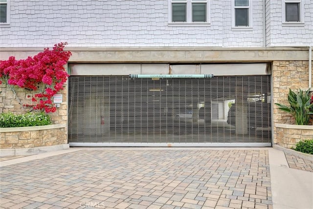 2393 Ocean St, Carlsbad, CA 92008 - garage featuring a gate