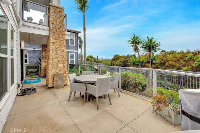 2393 Ocean St, Carlsbad, CA 92008 - view of patio featuring outdoor dining space