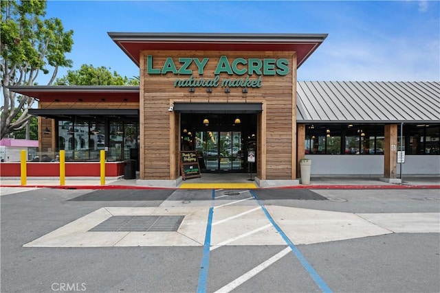 5633 Carlton Way Unit 503, Hollywood, CA 90028 - view of commercial location featuring uncovered parking
