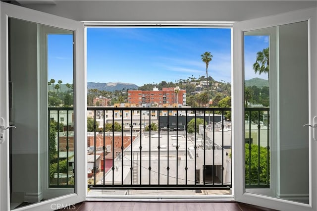 5633 Carlton Way Unit 503, Hollywood, CA 90028 - balcony featuring a mountain view and a view of city