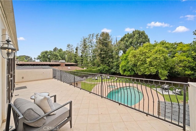 325 W Bellevue Dr, Pasadena, CA 91105 - fenced backyard with a patio area and a pool with connected hot tub