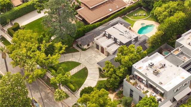325 W Bellevue Dr, Pasadena, CA 91105 - drone / aerial view of a pool area