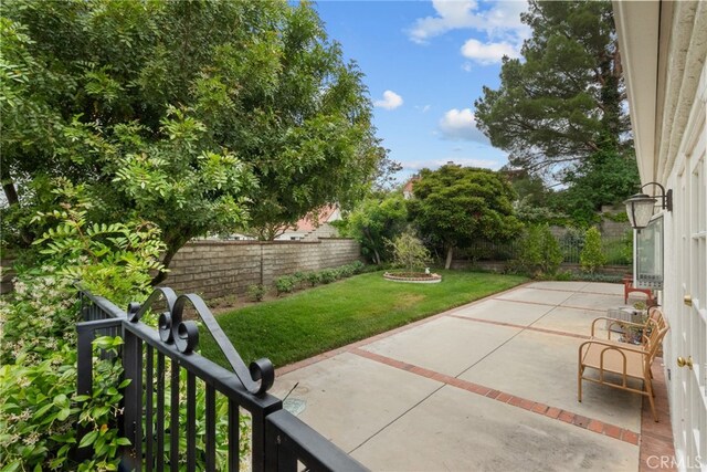 26320 Ivrea Pl, Valencia, CA 91355 - view of patio / terrace