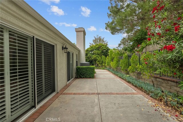 26320 Ivrea Pl, Valencia, CA 91355 - view of patio / terrace