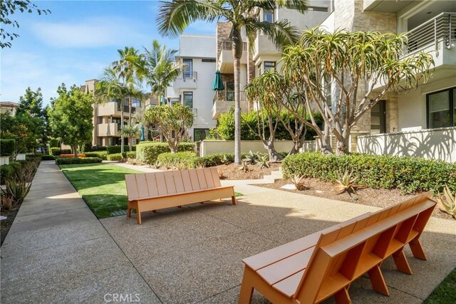 5823 Seahorse Ct, Playa Vista, CA 90094 - surrounding community featuring a residential view