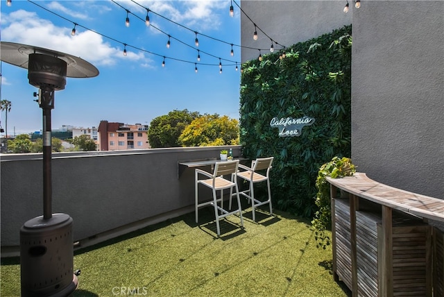 1617 S Beverly Glen Blvd Unit 301, Los Angeles, CA 90024 - view of grassy yard