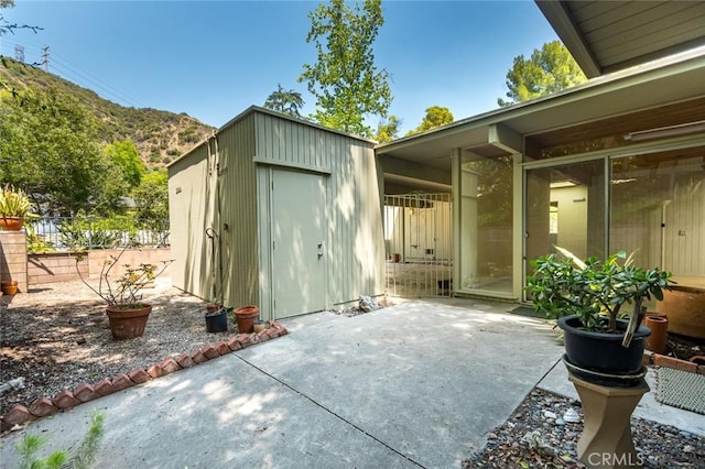 1560 Sheridan, Glendale, CA 91206 - view of patio / terrace