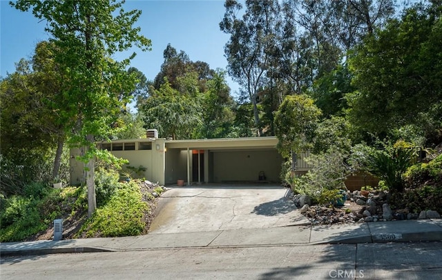 1560 Sheridan, Glendale, CA 91206 - view of front of home featuring a carport and driveway