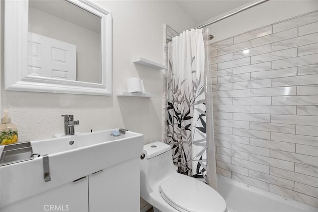 22025 Del Oro Rd, Apple Valley, CA 92308 - full bathroom featuring vanity and toilet