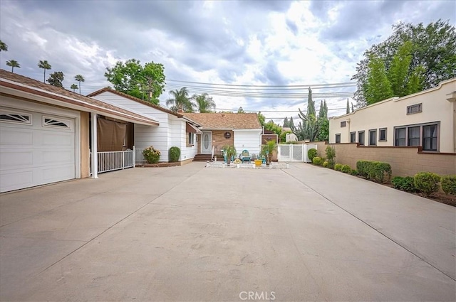 5062 Magnolia Ave, Riverside, CA 92506 - view of concrete surface