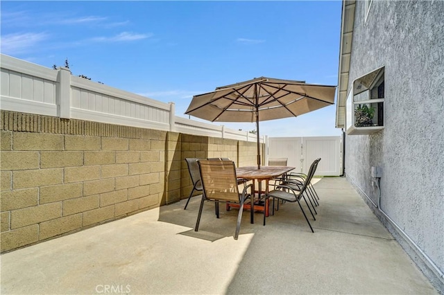 631 Holmes Ave, Placentia, CA 92870 - fenced backyard featuring outdoor dining space and a patio