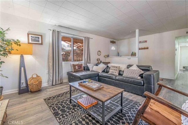410 Oriole Dr, Big Bear Lake, CA 92315 - living area featuring wood-type flooring and baseboards