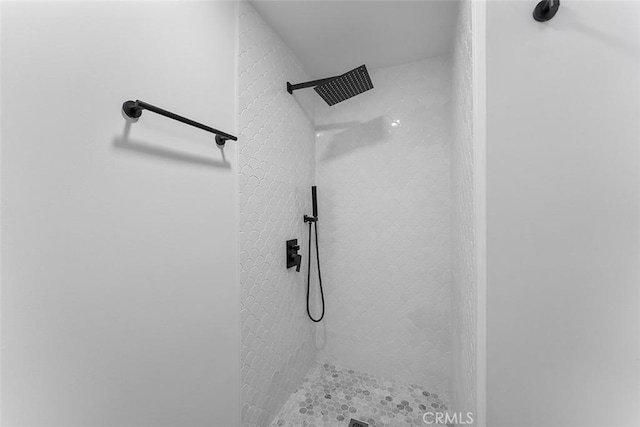 4312 Division St, Los Angeles, CA 90065 - full bath featuring a shower stall