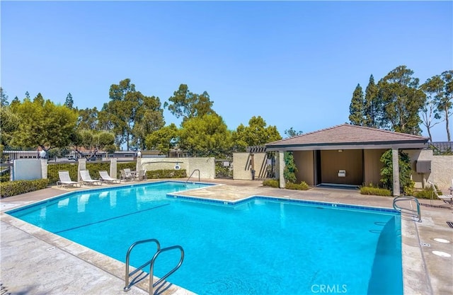 6459 E Via Arboles, Anaheim Hills, CA 92807 - community pool with a patio