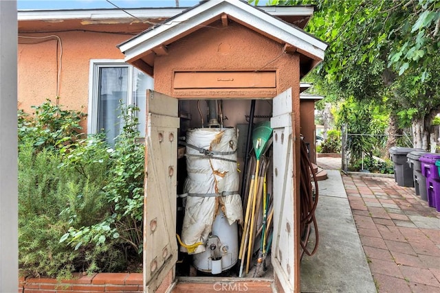 470 E Home St, Long Beach, CA 90805 - view of outdoor structure