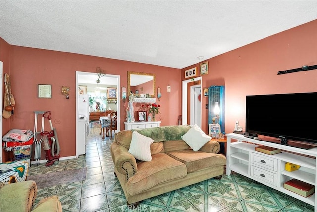 470 E Home St, Long Beach, CA 90805 - view of living area