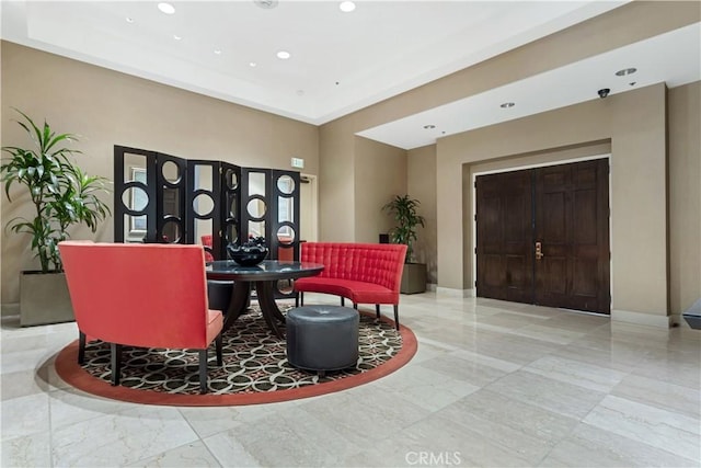 10724 Wilshire Blvd Unit 1010, Los Angeles, CA 90024 - building lobby featuring recessed lighting