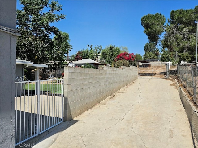 2582 Reservoir Dr, Norco, CA 92860 - photo 33