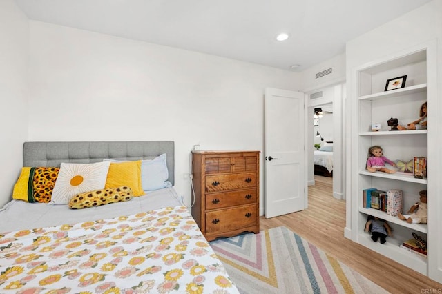 1125 Arcadia Rd, Encinitas, CA 92024 - bedroom with wood finished floors and recessed lighting