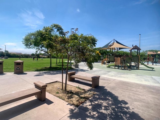 7755 Via Montebello Unit 2, San Diego, CA 92129 - view of property's community featuring a lawn