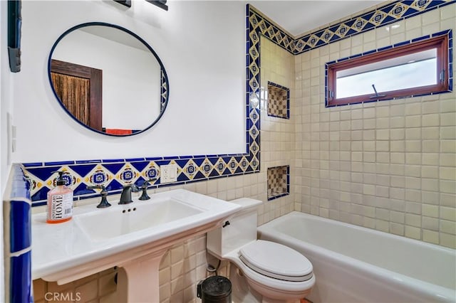 128 Rocky Point Rd, Palos Verdes Estates, CA 90274 - bathroom featuring toilet, a sink, and tile walls