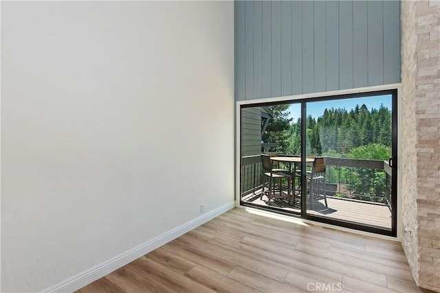 27657 Peninsula Dr Unit 131, Lake Arrowhead, CA 92352 - unfurnished room featuring wood finished floors