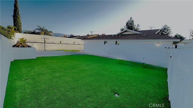 7401 Liberty Ave, Corona, CA 92881 - view of yard