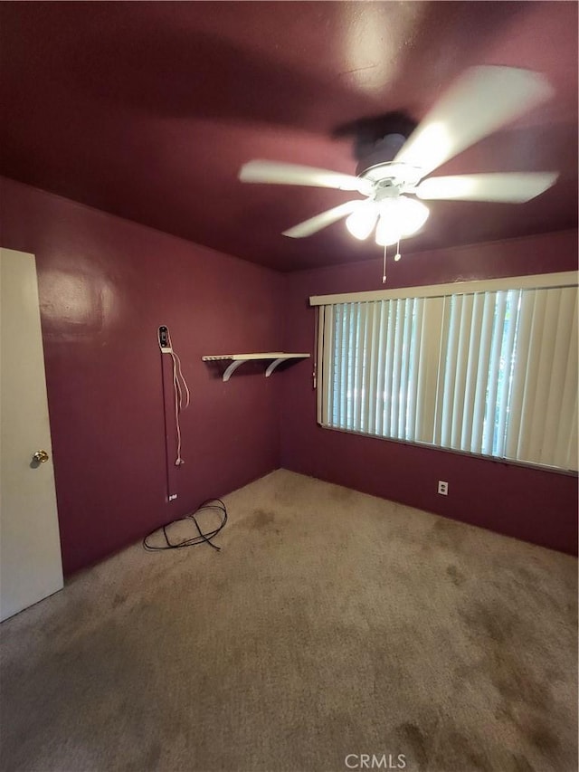 253 S Franklin St, Hemet, CA 92543 - unfurnished room with carpet and a ceiling fan