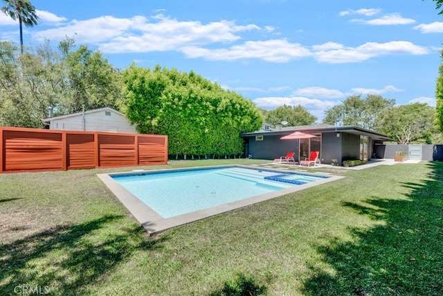 11230 Dilling St, Studio City, CA 91602 - view of outdoor pool