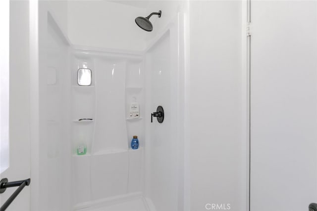1222 W Kettering St, Lancaster, CA 93534 - bathroom with a shower