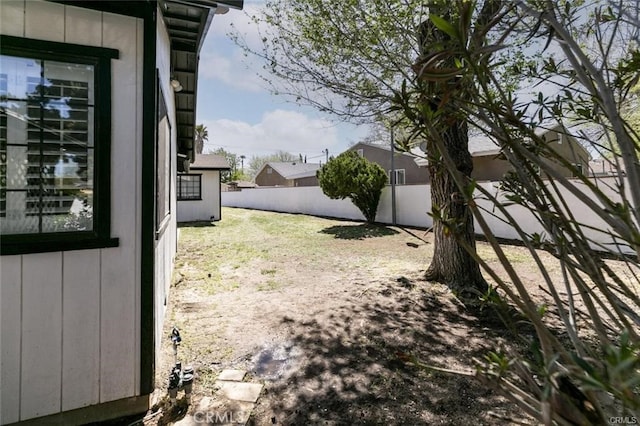 1222 W Kettering St, Lancaster, CA 93534 - view of yard