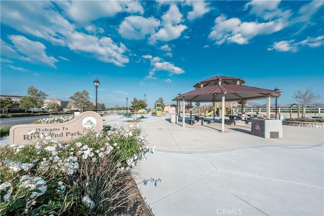 6940 Lagoon Ct, Jurupa Valley, CA 91752 - view of community with a gazebo
