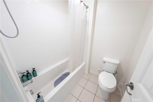 6940 Lagoon Ct, Jurupa Valley, CA 91752 - full bath featuring shower / bathtub combination with curtain and tile patterned flooring