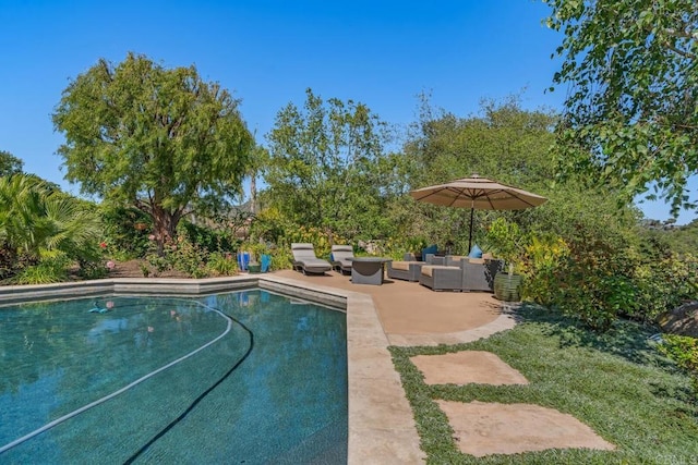 4014 Millagra Dr, Fallbrook, CA 92028 - outdoor pool featuring an outdoor living space and a patio area