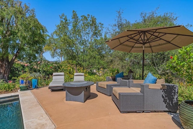 4014 Millagra Dr, Fallbrook, CA 92028 - view of patio with outdoor lounge area
