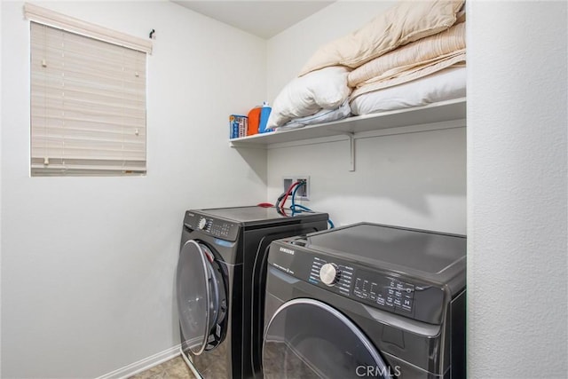 1737 Arcus Ct, Beaumont, CA 92223 - laundry room with washing machine and clothes dryer and baseboards