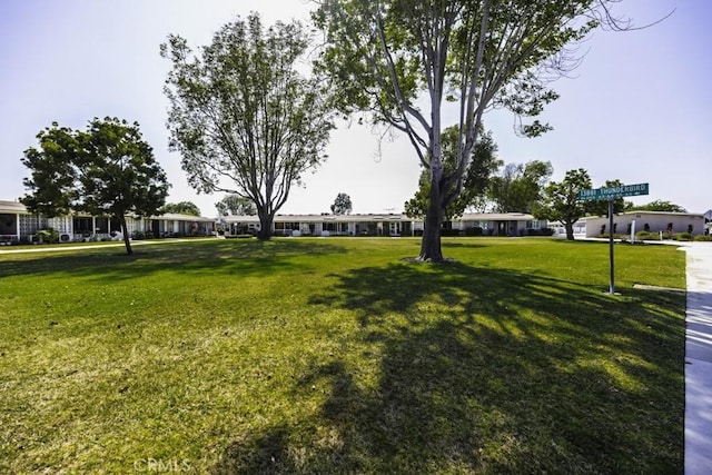 13881 Thunderbird Dr Unit M1-63E, Seal Beach, CA 90740 - view of community with a yard