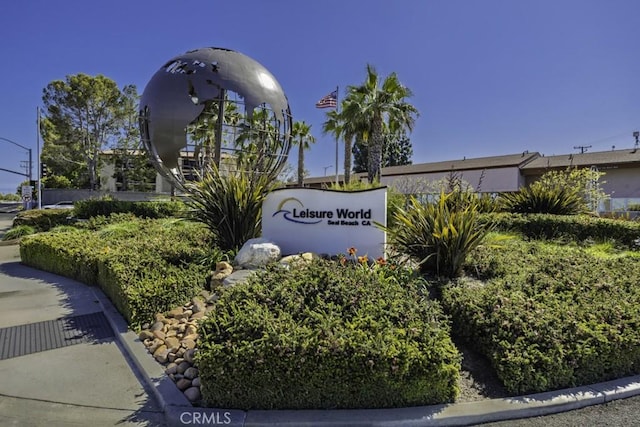 13881 Thunderbird Dr Unit M1-63E, Seal Beach, CA 90740 - view of community sign
