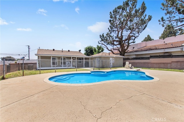 5342 Kingsley St, Montclair, CA 91763 - view of pool featuring a patio area, an in-ground hot tub, and a fenced backyard