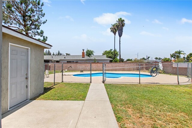 5342 Kingsley St, Montclair, CA 91763 - view of swimming pool with a patio