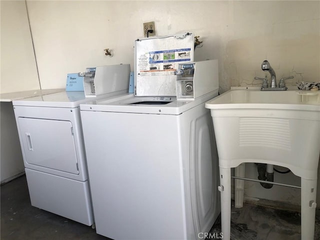 218 N Nicholson Ave, Monterey Park, CA 91755 - laundry room with a sink and washing machine and clothes dryer