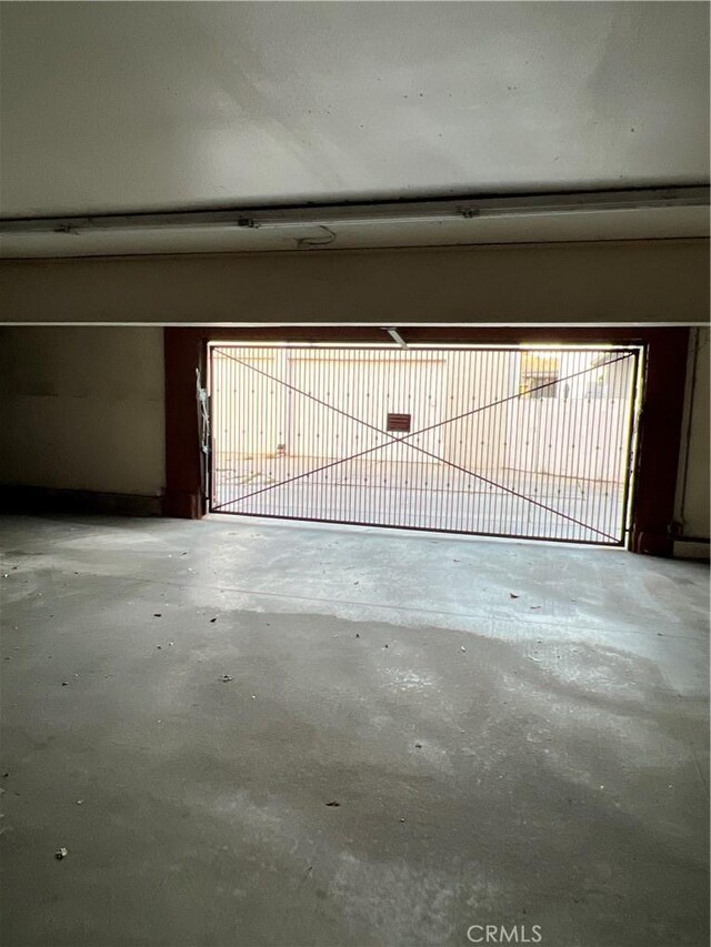 4113 E 10th St Unit 2, Long Beach, CA 90804 - view of garage