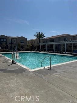 7155 Citrus Ave Unit 320, Fontana, CA 92336 - community pool with a patio