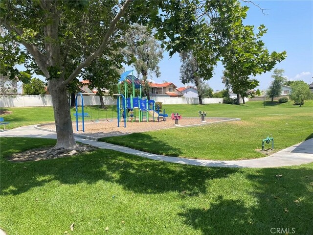 1186 Runaway Cir, Colton, CA 92324 - view of communal playground