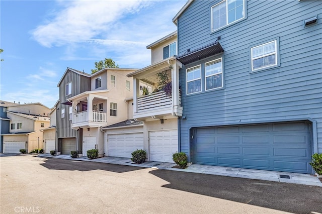5 Quartz Ln, Ladera Ranch, CA 92694 - view of front of home with a residential view
