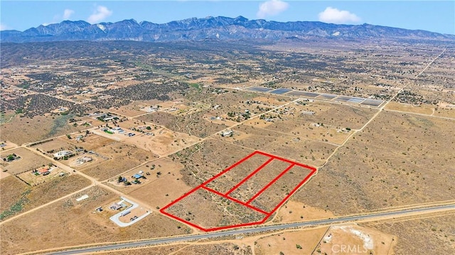 9234 E Arrowhead Rd, Phelan, CA 92371